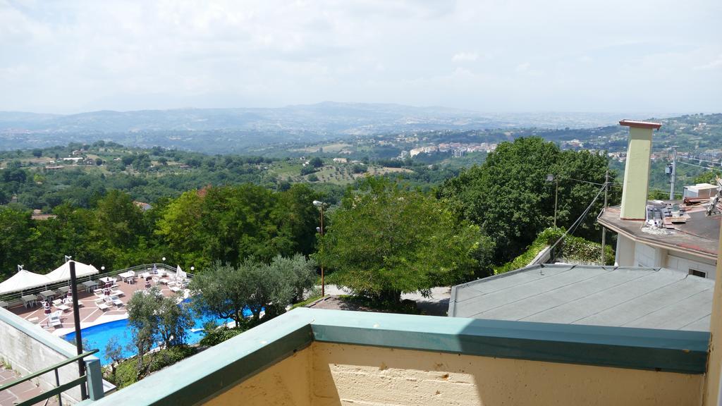 Hotel L'Ulivo Mirabella Eclano Exterior photo